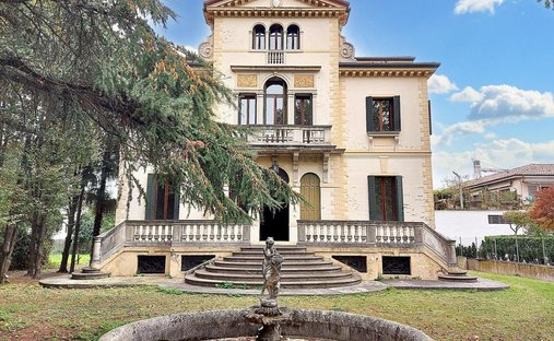 Villa a Duomo - Piazza dei Signori, Treviso, Italia 1