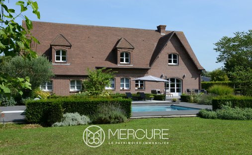 House in Beau Marais-Gare-Lafayette, Bethune, France 1
