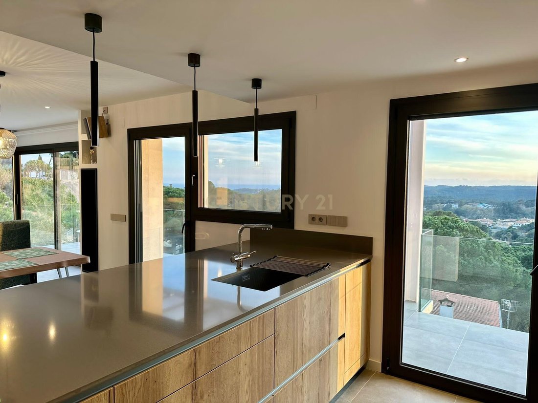 Villa in Lloret de Mar, Catalonia, Spain 4 - 16138219