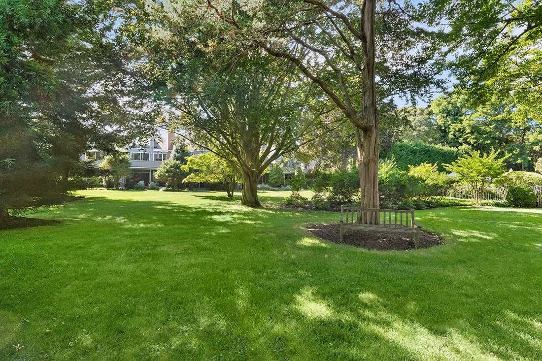 House in East Hampton, New York, United States 2 - 16138420