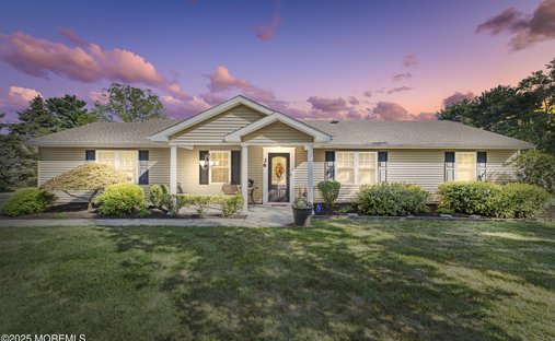 House in Lincroft, New Jersey, United States 1