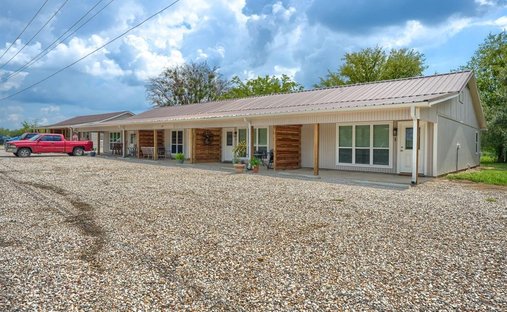 House in Lone Oak, Texas, United States 1