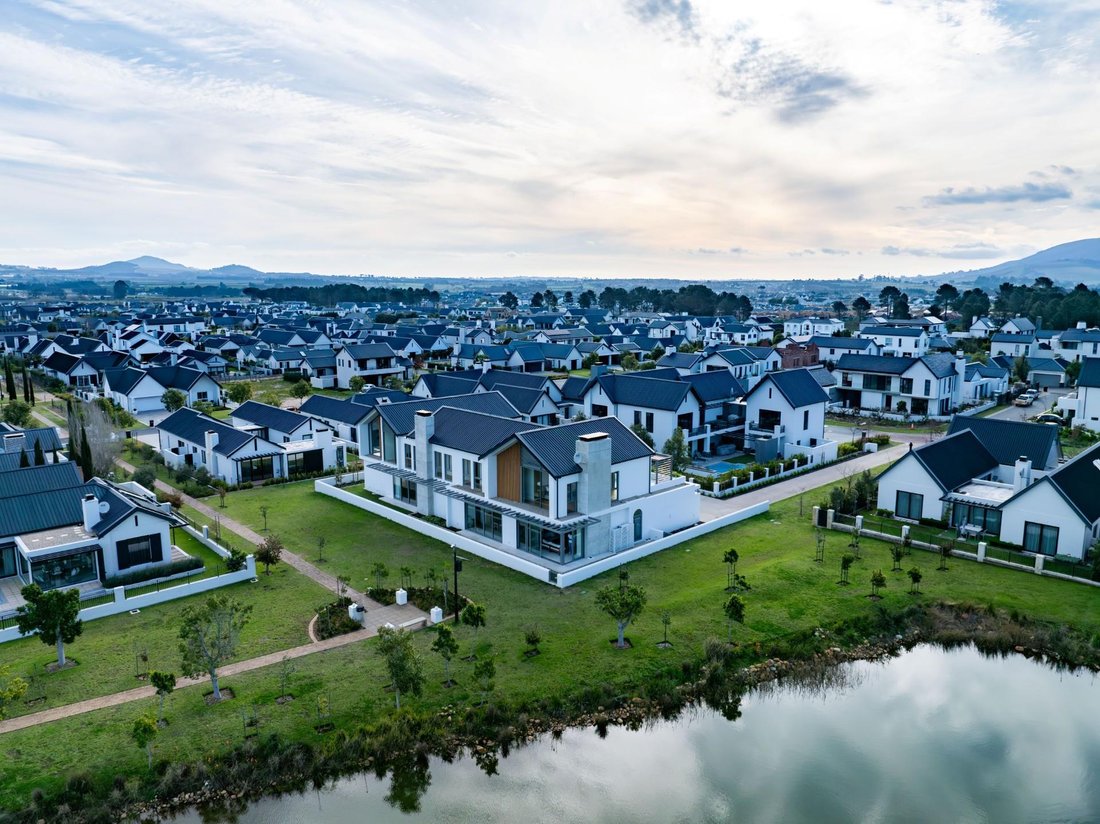 House in Paarl, Western Cape, South Africa 2 - 16138089