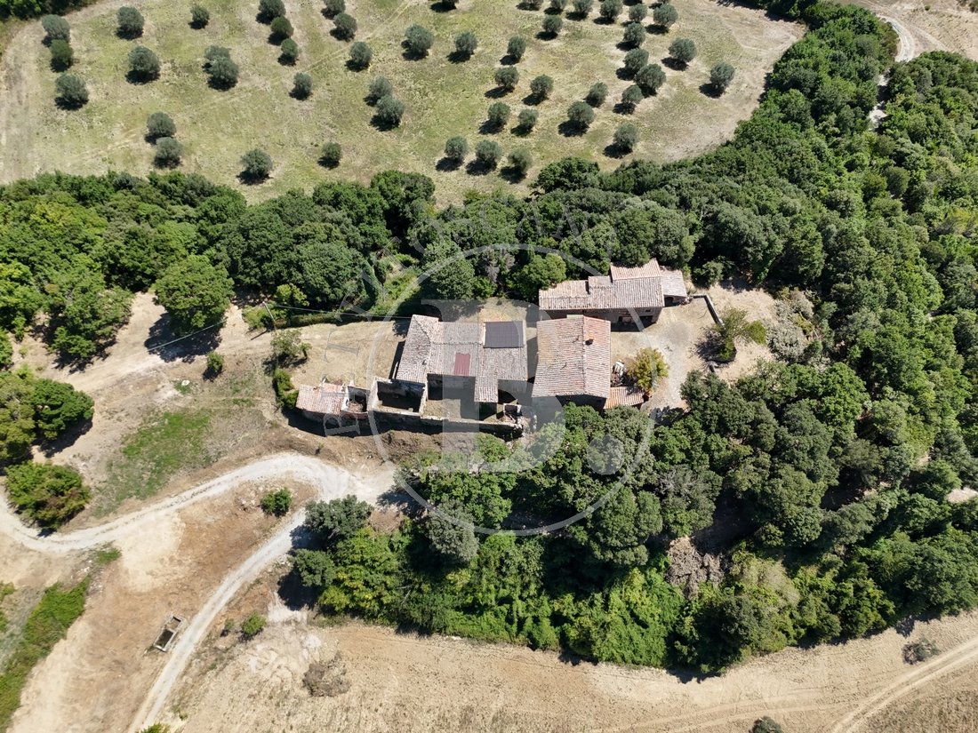 House in Volterra, Tuscany, Italy 2 - 16145817