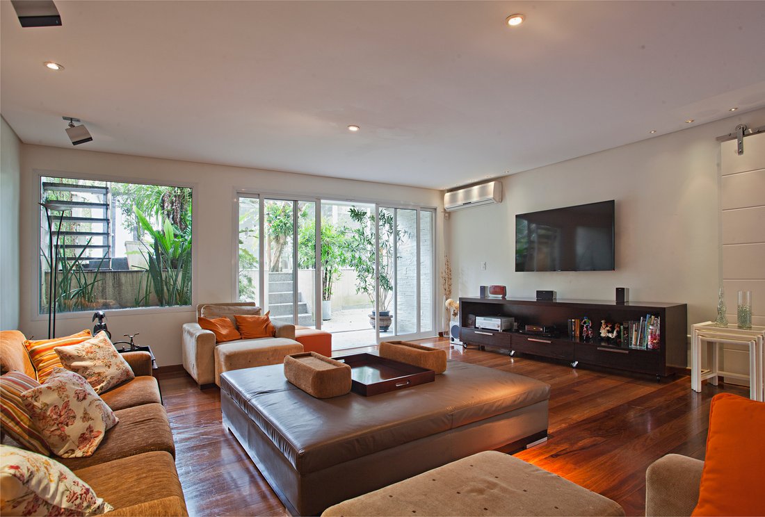 House in São Paulo, State of São Paulo, Brazil 1 - 10048428