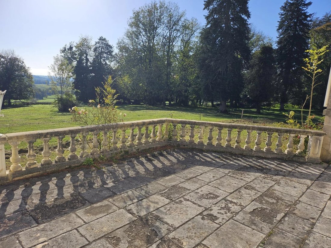 Castle in France 5 - 16146320