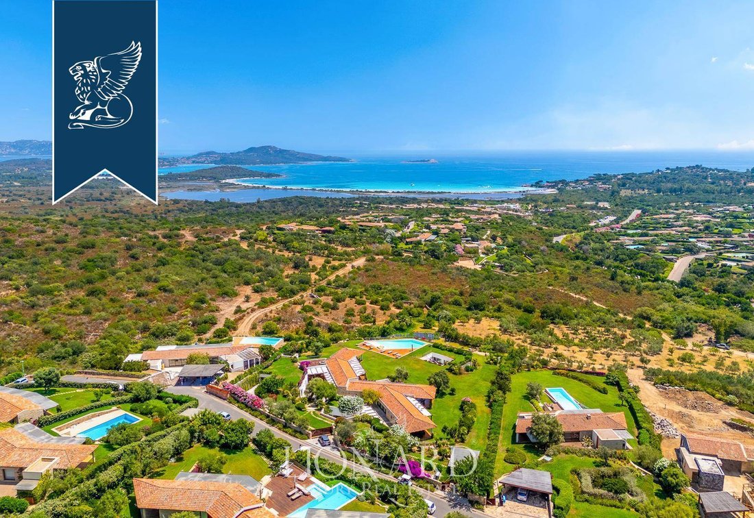 Villa in Lu Fraili di Sotto, Sardinia, Italy 4 - 16147665