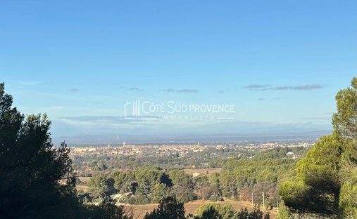 House in Zone Rurale Nord, Carpentras, France 1