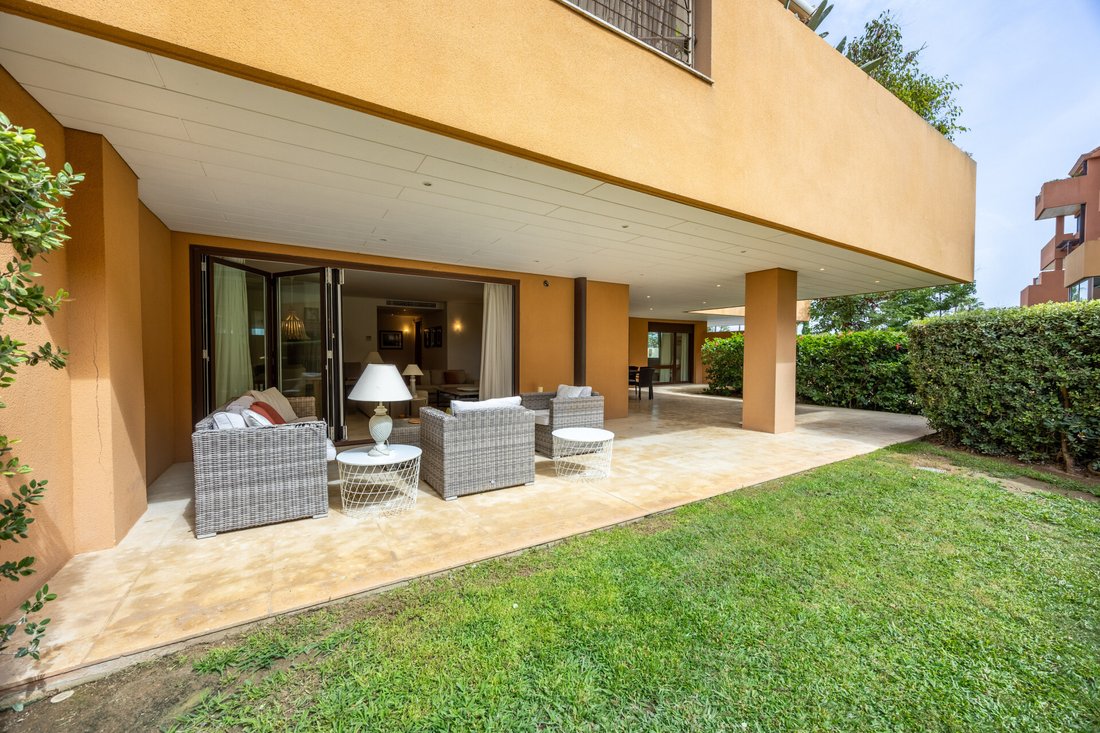 Apartment in Sotogrande, San Roque, Andalusia 3 - 16147394