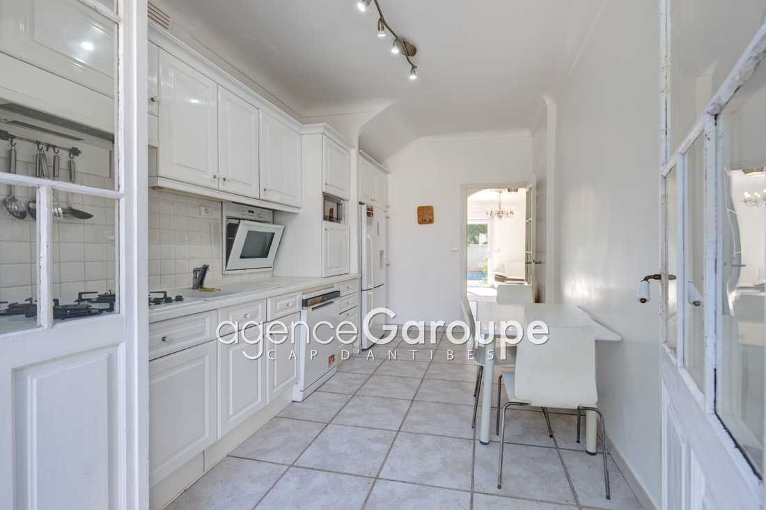 Villa in Antibes, Provence-Alpes-Côte d'Azur, France 5 - 16136419