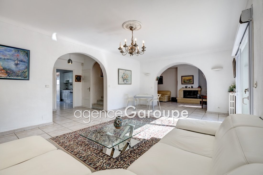 Villa in Antibes, Provence-Alpes-Côte d'Azur, France 4 - 16136419