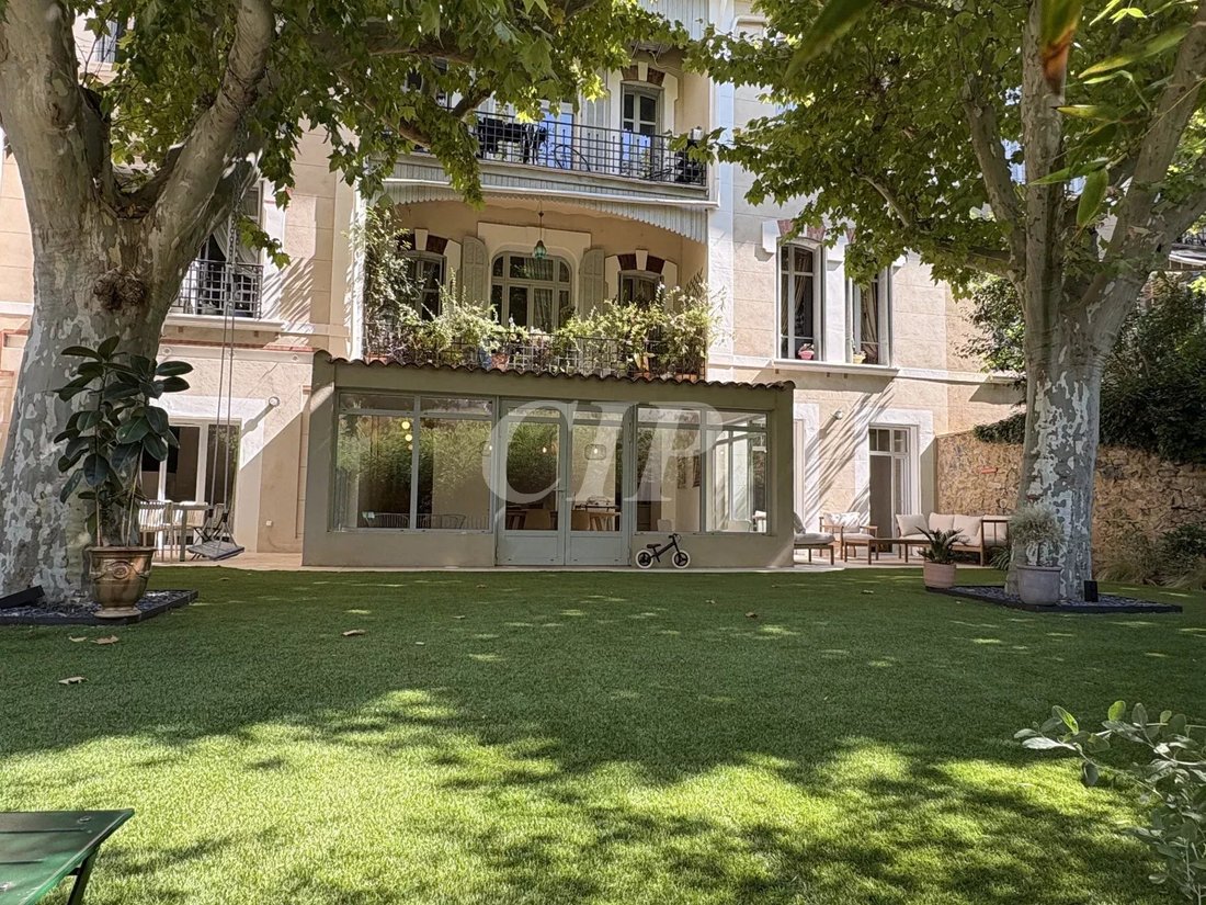 Apartment in Mazarin-Opéra-Bellegarde-Mairie, Aix-en-Provence, France 1 - 16147427