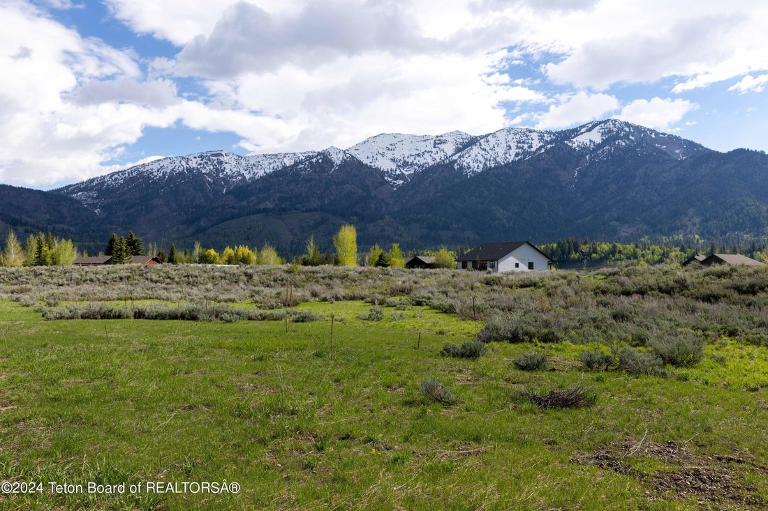 Land in Alpine, Wyoming, United States 2 - 16148130