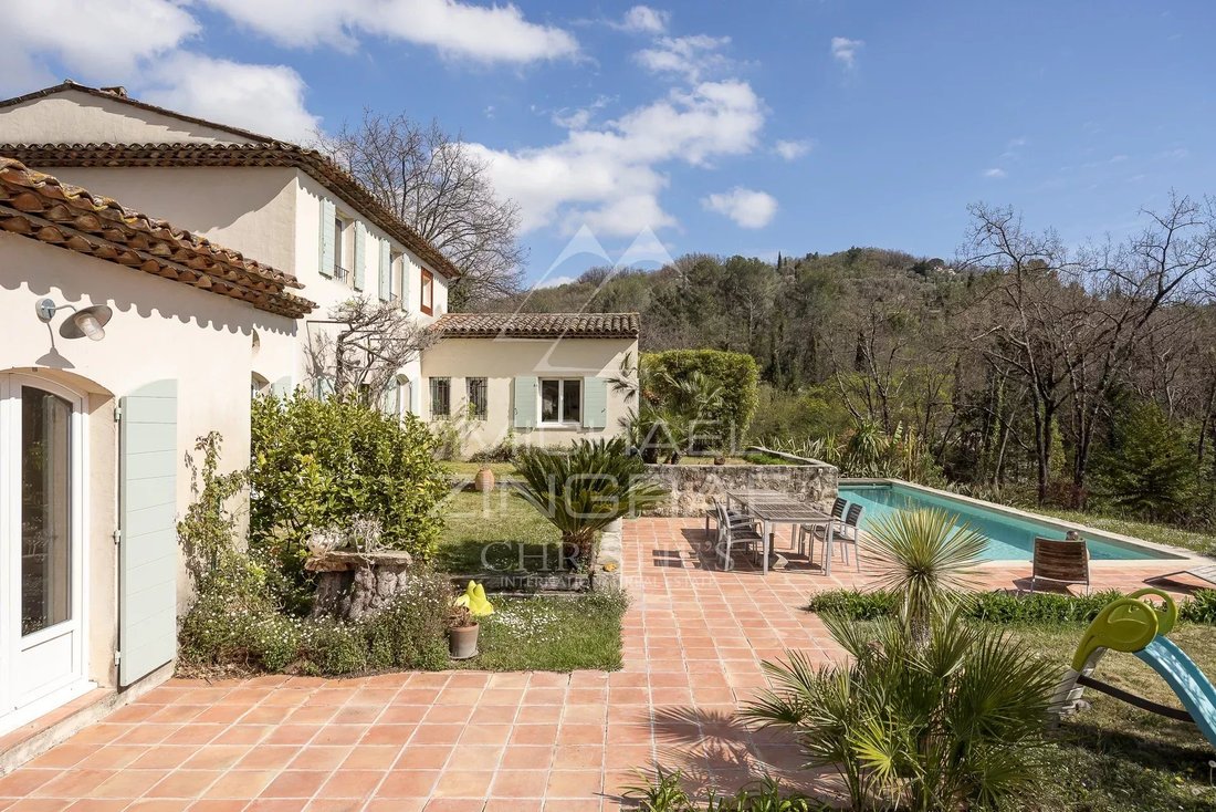 Villa in Grasse, Provence-Alpes-Côte d'Azur, France 1 - 12722118
