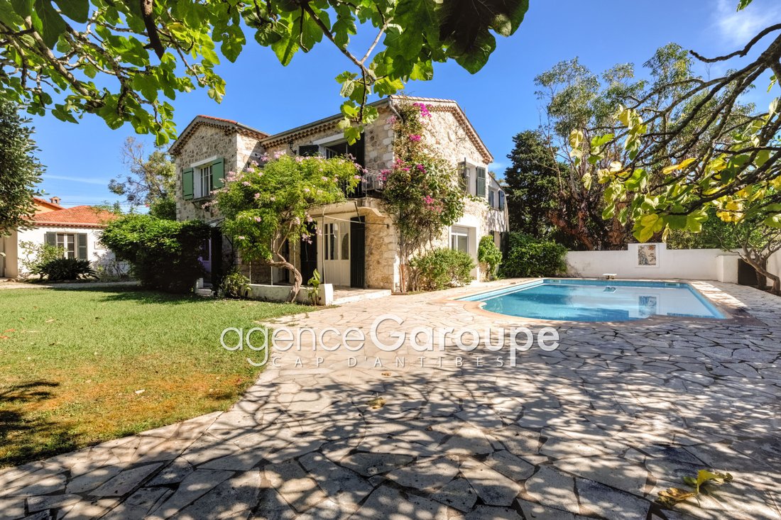 Villa in Antibes, Provence-Alpes-Côte d'Azur, France 2 - 16136419