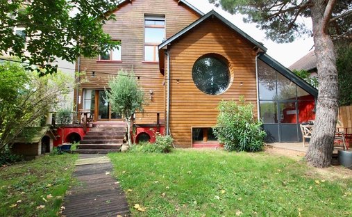 House in Epinettes, Issy-les-Moulineaux, France 1