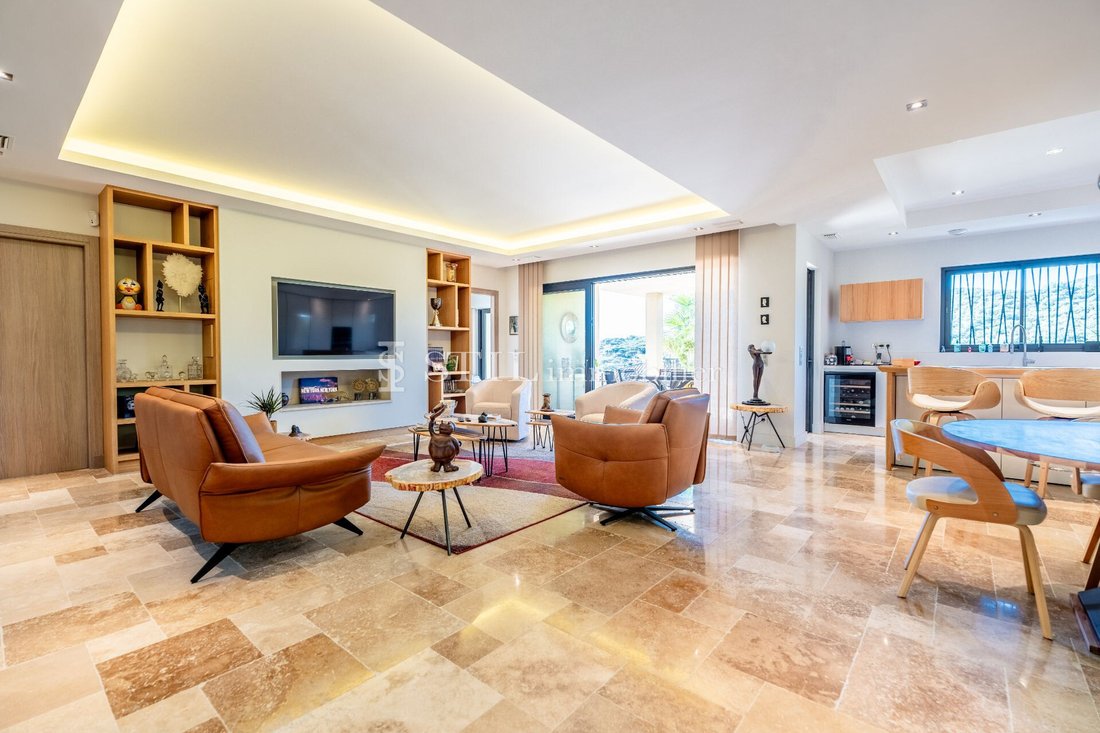 Villa in Ville-Les Saquedes-Le Bouillonnet, Sainte-Maxime, France 4 - 16147652