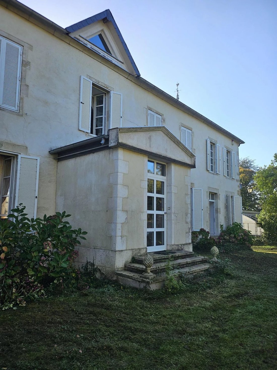 Castle in France 4 - 16146320