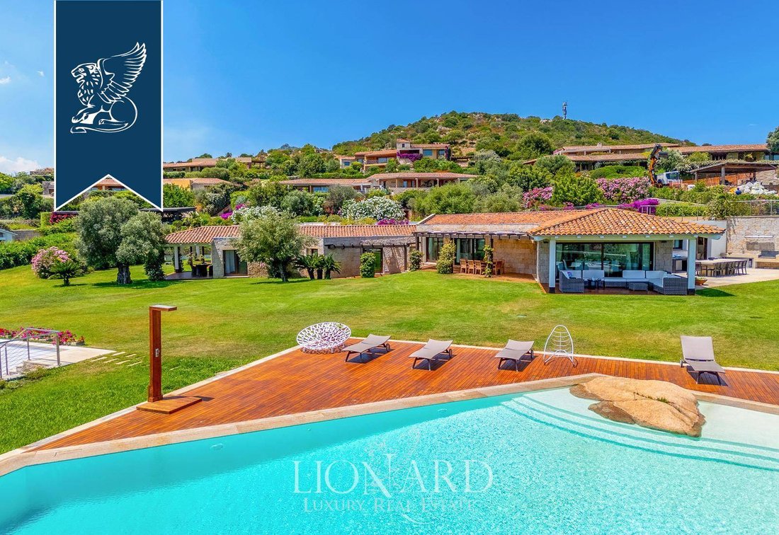 Villa in Lu Fraili di Sotto, Sardinia, Italy 1 - 16147665