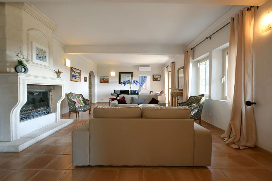 Estate in Uzès, Occitania, France 5 - 16145937