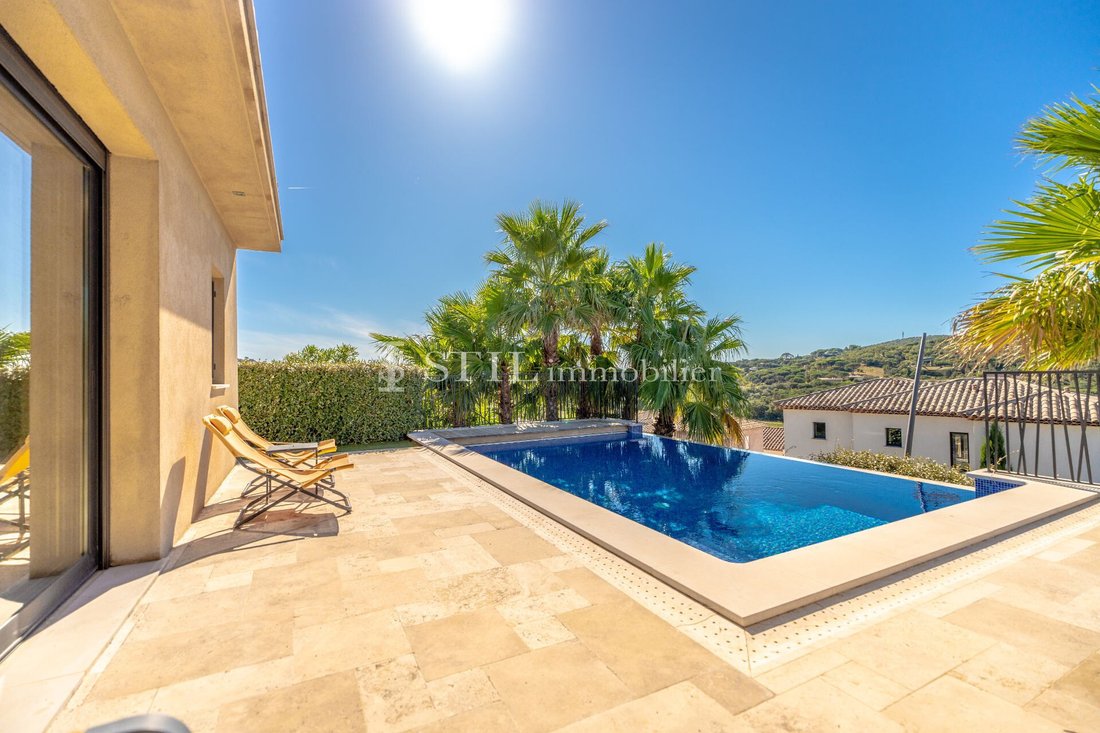 Villa in Ville-Les Saquedes-Le Bouillonnet, Sainte-Maxime, France 1 - 16147652