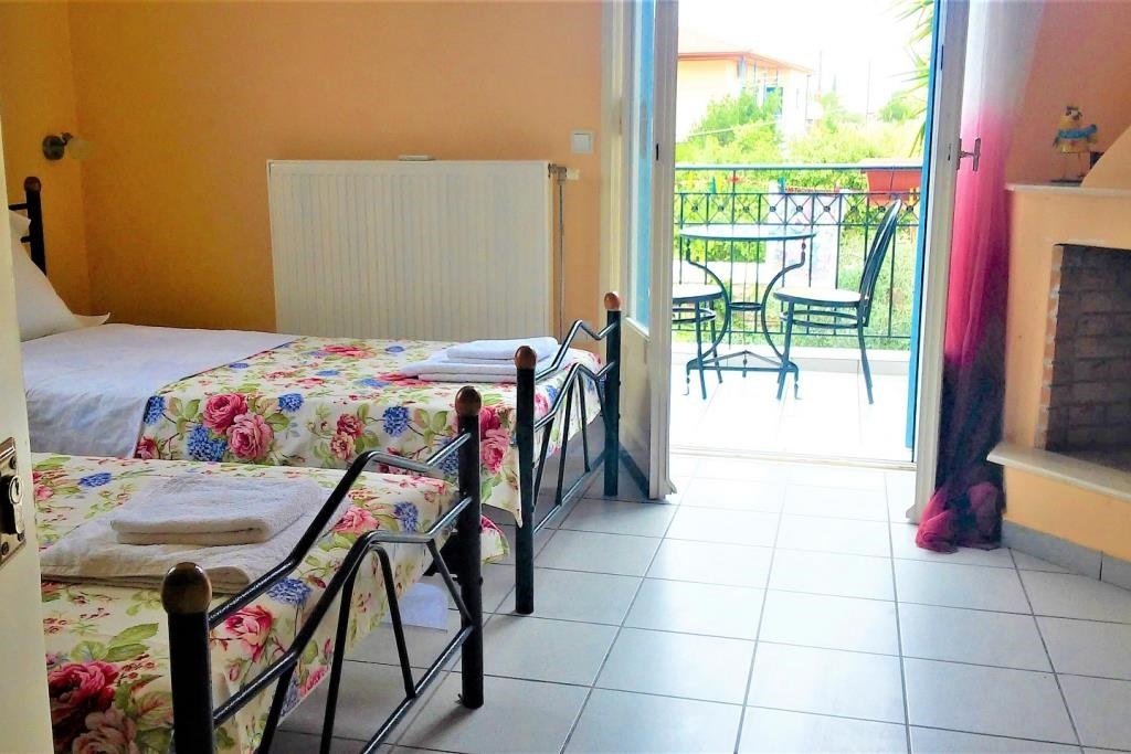 Condo in Community of Galaxidi, Thessaly and Central Greece, Greece 1 - 16148196