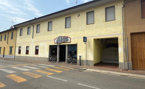 House in Arluno, Lombardy, Italy 1