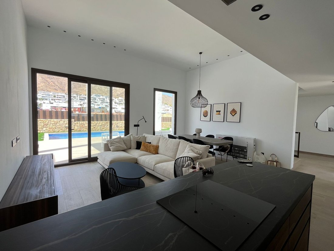 Chalet in Finestrat, Valencian Community, Spain 3 - 16147363