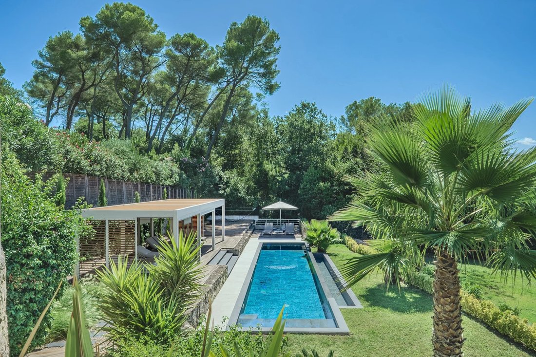 House in Mougins, Provence-Alpes-Côte d'Azur, France 2 - 16145881