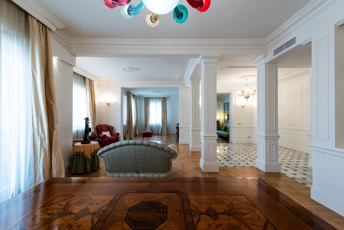 Apartamento en Porta Venezia - Repubblica, Milán, Italia 5 - 16146264