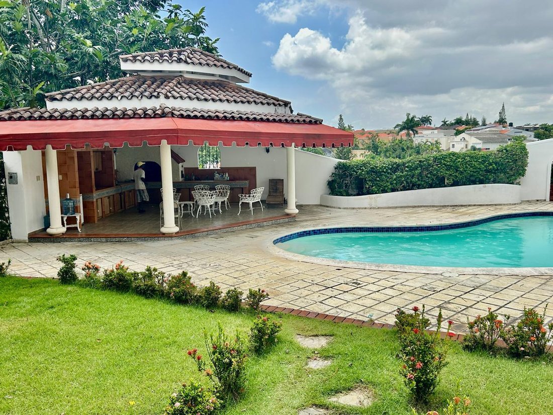 Townhouse in Santo Domingo, Distrito Nacional, Dominican Republic 1 - 16148109