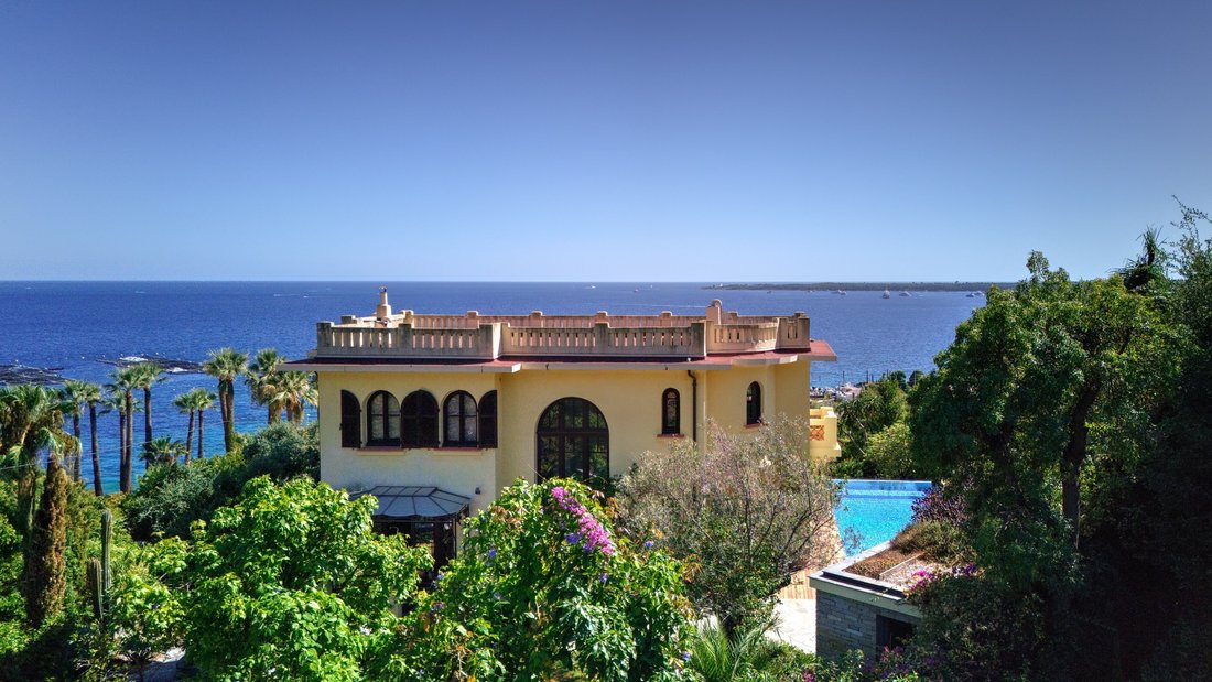 House in La Maure-Super Cannes, Vallauris, France 2 - 16147989