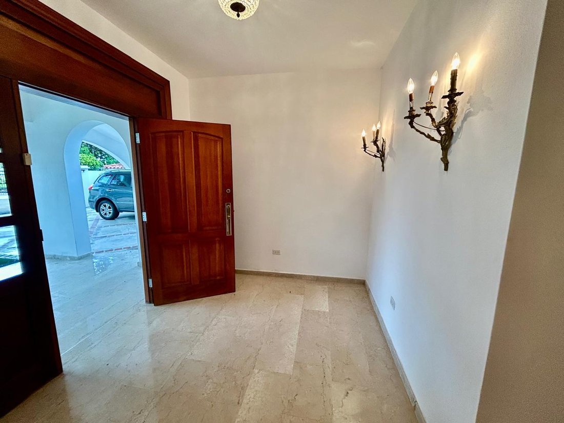 Townhouse in Santo Domingo, Distrito Nacional, Dominican Republic 2 - 16148109