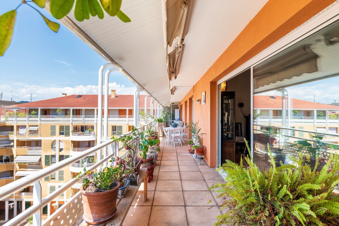 Apartment in Le Port, Nice, France 1 - 16148506