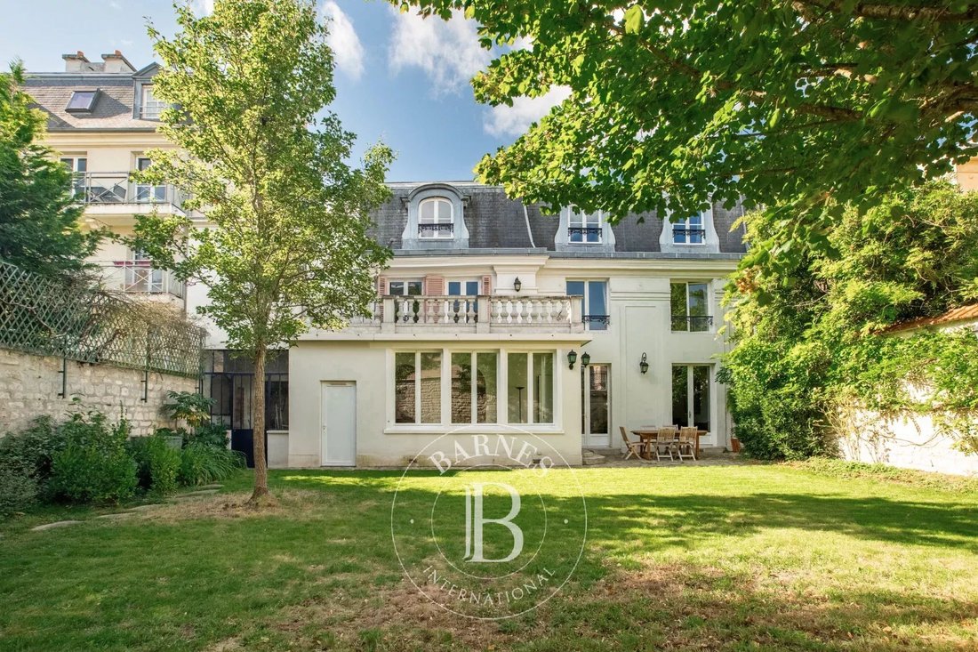 House in Forêt, Saint-Germain-en-Laye, France 1 - 16148751