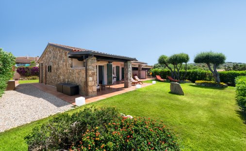 Villa in Porto Pollo, Sardinien, Italien 1