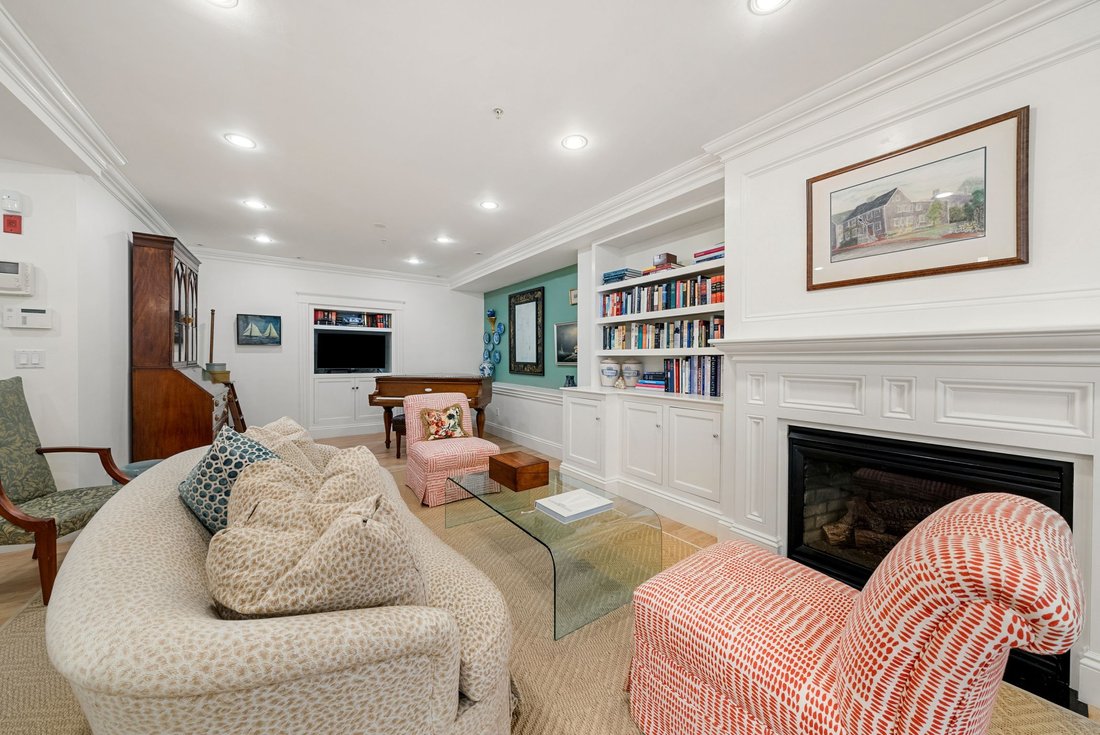 Condo in Boston, Massachusetts, United States 3 - 16150181