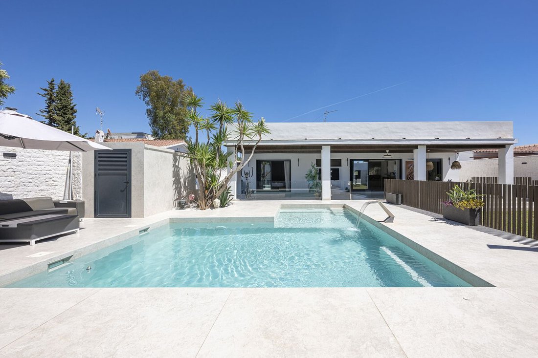 Villa in Estepona, Andalusia, Spain 2 - 16150551