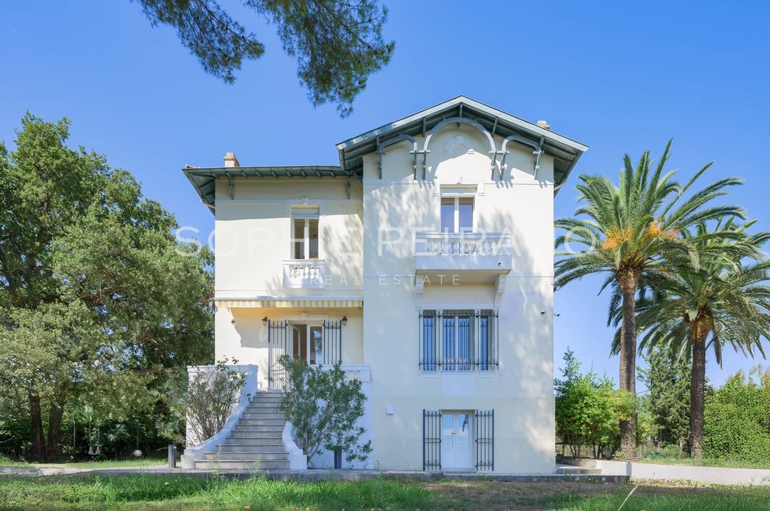 Villa in Les Cougoulins-Rastines, Antibes, France 3 - 16150549
