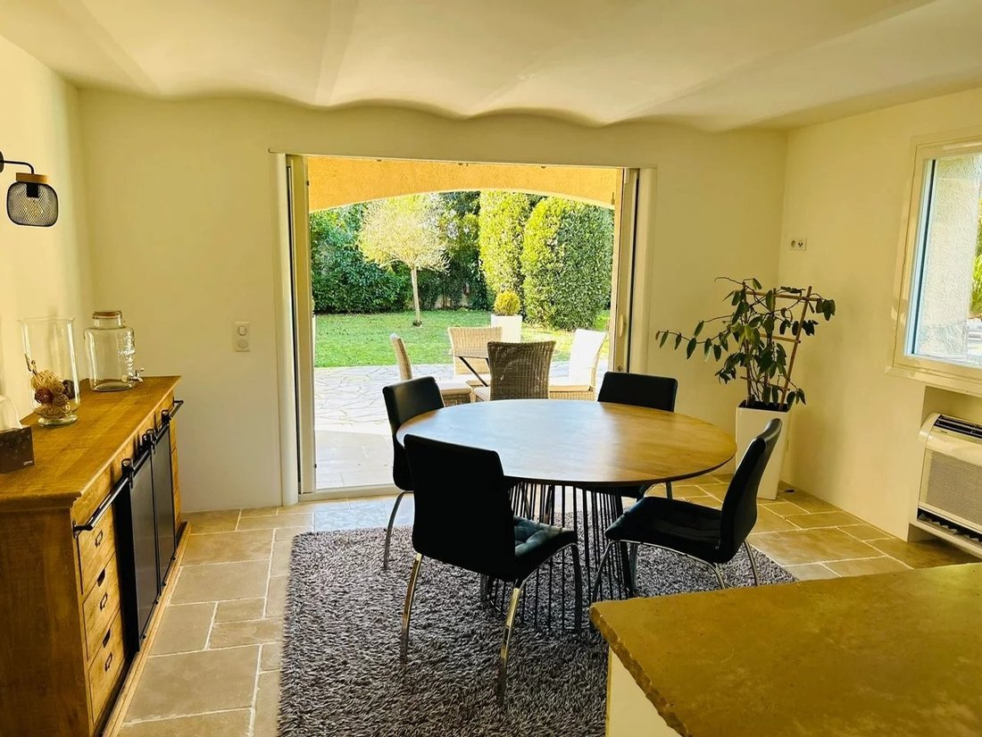 Villa in Les Indes les-Groulles, Mouans-Sartoux, France 3 - 16150528