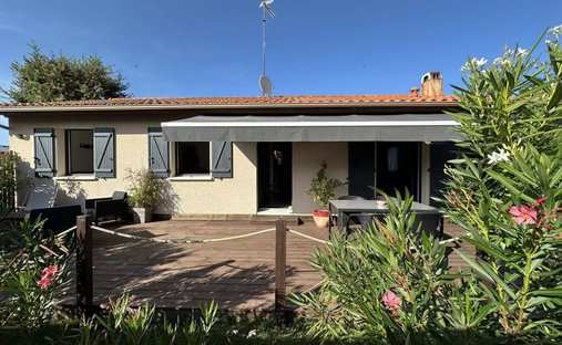 House in Cazaux, La Teste-de-Buch, France 1