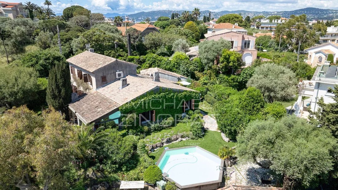 Villa in Antibes, Provence-Alpes-Côte d'Azur, France 5 - 16150478