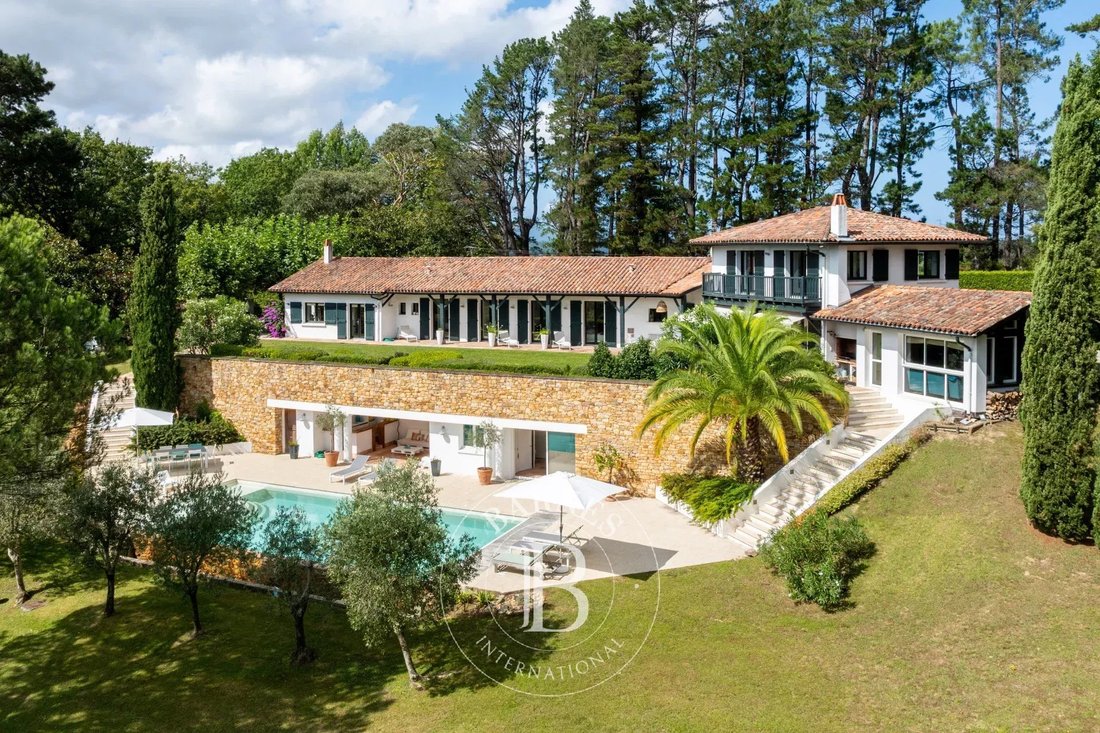 House in Mendi-Choko-Karrikatxar-Olhette, Urrugne, France 2 - 16150891