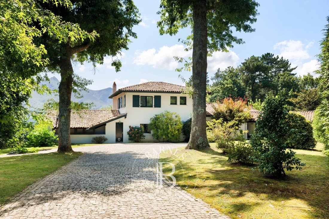 House in Mendi-Choko-Karrikatxar-Olhette, Urrugne, France 4 - 16150891