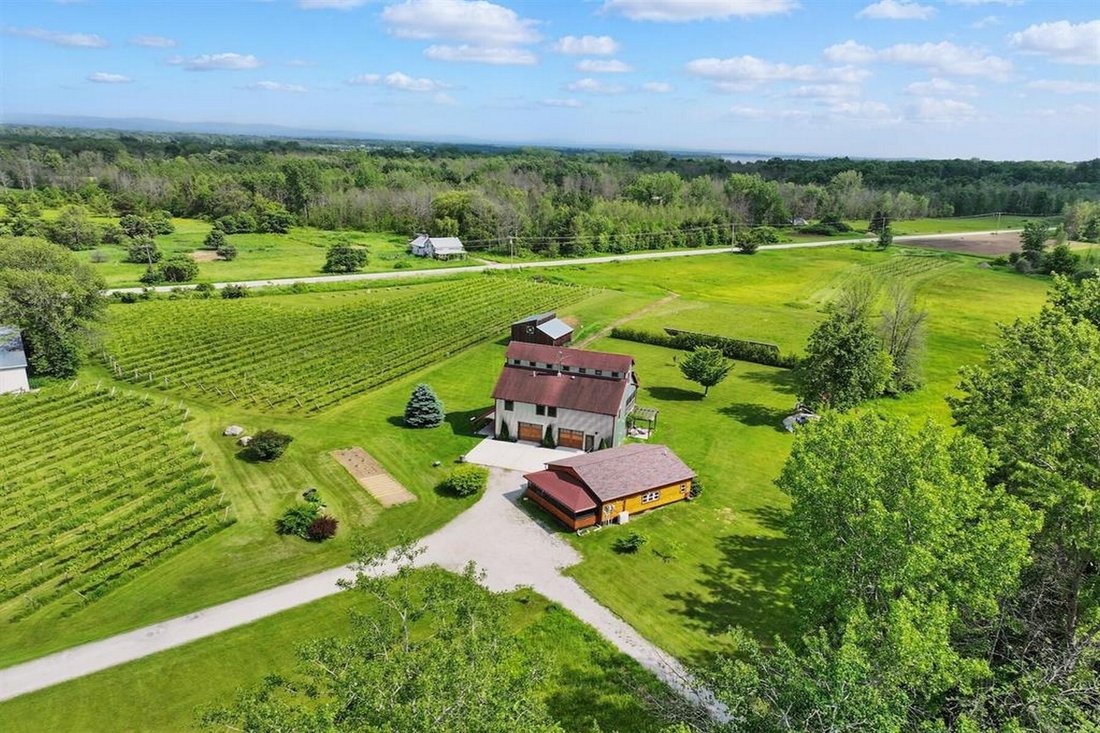 House in Isle La Motte, Vermont, United States 1 - 16152669
