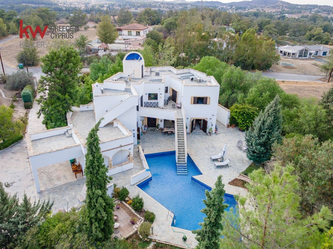 Villa in Mosfiloti, Larnaca, Cyprus 1 - 16110387