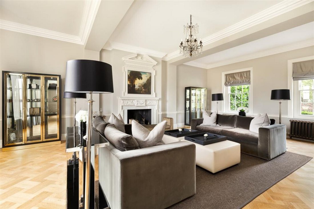 House in East Molesey, Elmbridge, England 3 - 16154118