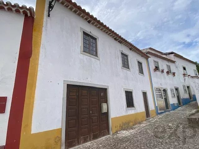 House in Santa Maria, Sao Pedro e Sobral da Lagoa, Leiria District, Portugal 1 - 16151143