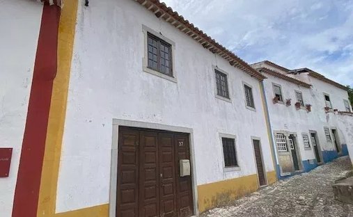House in Santa Maria, Sao Pedro e Sobral da Lagoa, Leiria District, Portugal 1