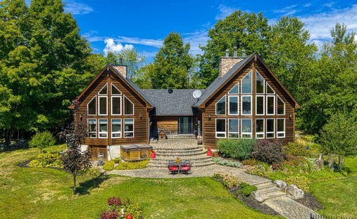 House in Plaisance, Quebec, Canada 1